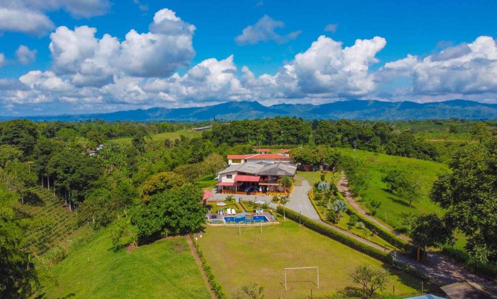 Finca Turistica Los Alpes Quimbaya Exteriör bild